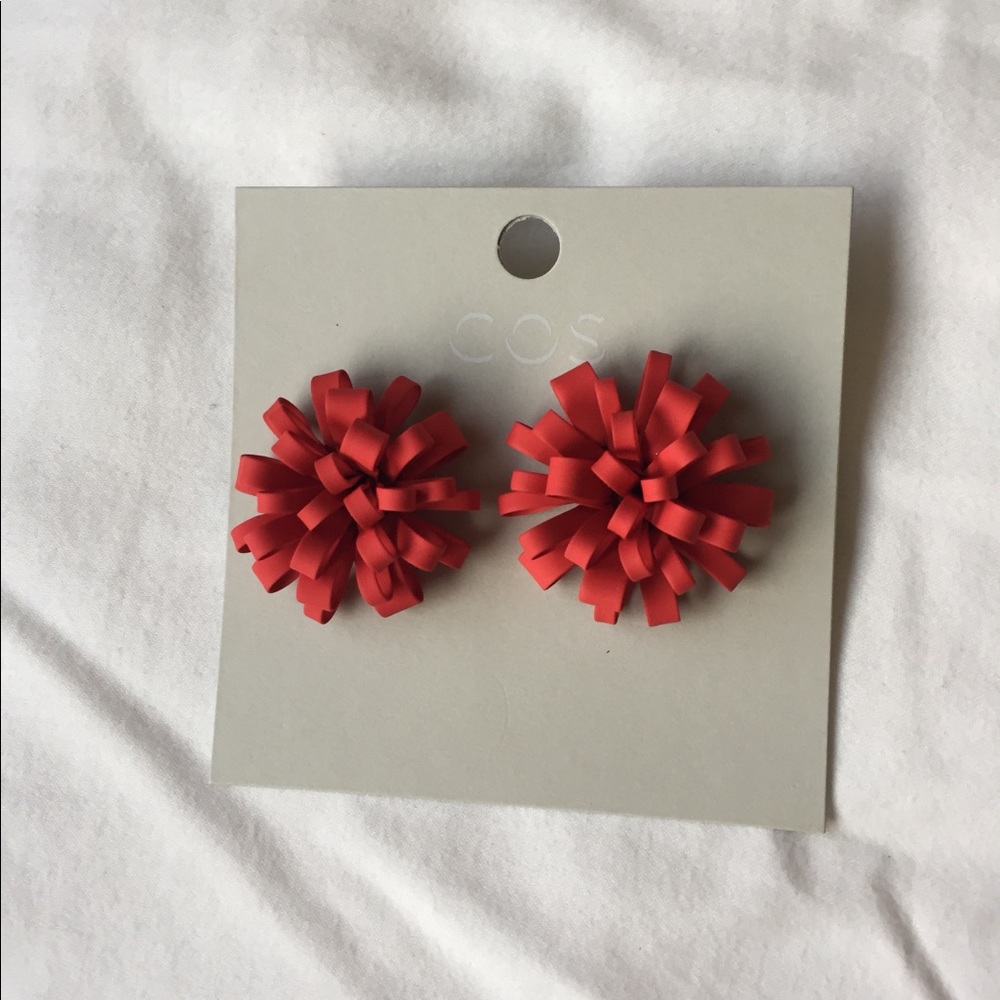 Cos earring